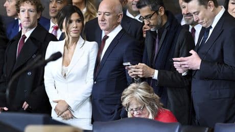 Trump recaudó para su toma de posesión 239 millones, más del doble de su propio récord