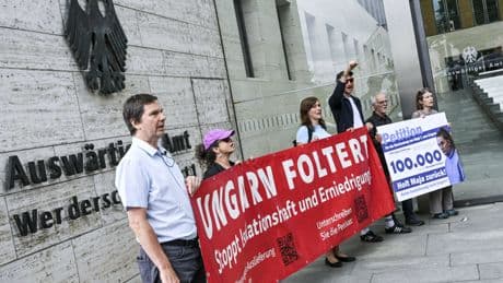 Hungerstreik von Maja T. | Wadephul bewegt sich im Budapest-Komplex
