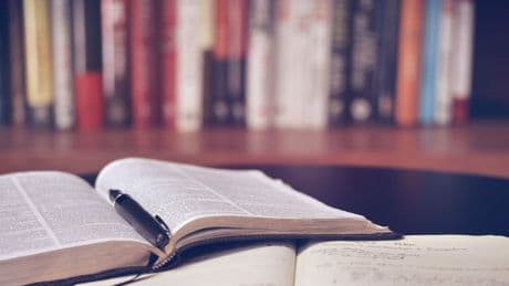 La RAE aclara si &quot;incluido&quot;, &quot;huida&quot; y &quot;guion&quot; deben llevar tilde