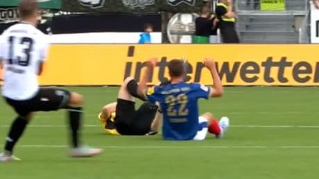 Bodycheck! - Zweitliga-Schiri plötzlich am Boden