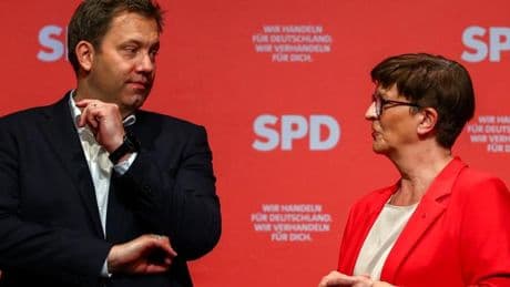 „Bodenloser Umgang mit Esken“ – Scharfe innerparteiliche Kritik an SPD-Chef Klingbeil