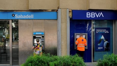 Así es el cuestionario del Gobierno en la consulta pública de la opa de BBVA sobre Sabadell