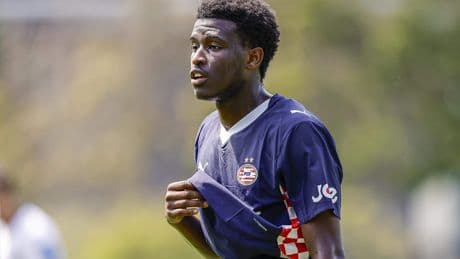 PSV wil middenvelders Isaac Babadi en Tygo Land verhuren