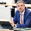 Rathauschef unter Druck: Vor Bürgerentscheid zur OB-Zukunft: Wahlkampf startet