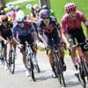 Van den Broek en Eenkhoorn in sterke kopgroep, Van Aert in de achtervolging
