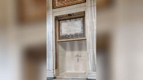 Papst Franziskus: Vatikan zeigt erstes Bild von seinem Grab