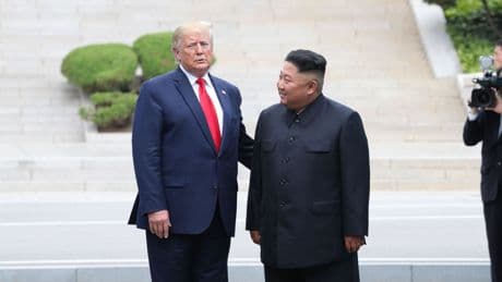 Trump intentó espiar a Kim Jon-un con una operación de los SEAL en Corea del Norte que acabó con muertos civiles