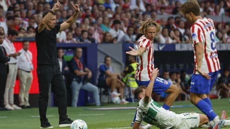 El Atlético vuelve a regatear a la ambición