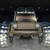 Im Panzerlook durch die Straßen: Wie muss man sich fühlen, um sein Auto in Tarnfarben zu lackieren?