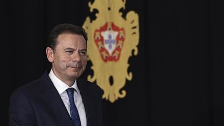Portugal : Luis Montenegro reconduit à la tête du gouvernement portugais