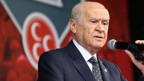 Bahçeli’nin Meclis kürsüsüne dönüşü yine ertelendi