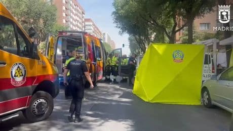 Muere una mujer atropellada en Madrid cuando sacaba cosas del maletero de su coche