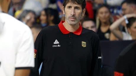 Alex Mumbrú, hospitalizado en Barcelona tras confirmarse que sigue con pancreatitis