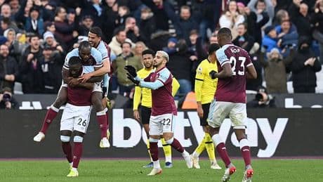Sunderland 'agree deal to sign former West Ham defender' as Premier League new boys continue hefty summer spend