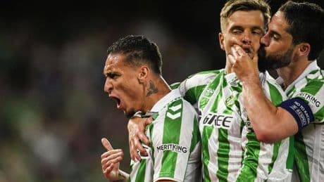 El Betis da el primer paso hacia la final de la Conference