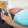 Trop de femmes enceintes consomment de l’ibuprofène et de l’aspirine alerte l’Agence du médicament