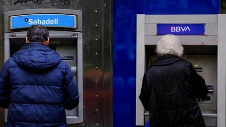 La oferta de BBVA por Sabadell infravalora a la entidad en casi 1.100 M: "Es mejor vender ahora que acudir a la opa"