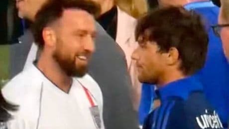 Louis Tomlinson caught on camera snubbing Sam Thompson at Soccer Aid
