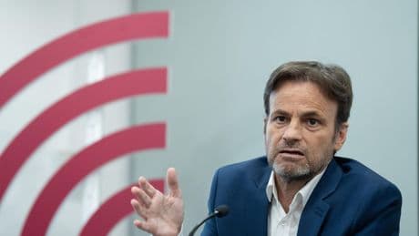El eurodiputado Jaume Asens acude a la Corte Penal Internacional para pedir la imputación de Von der Leyen como "cooperadora" de los crímenes en Gaza