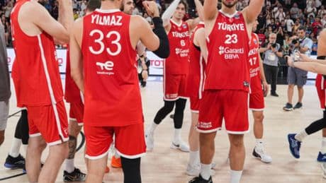 12 Dev Adam, Letonya karşısında!