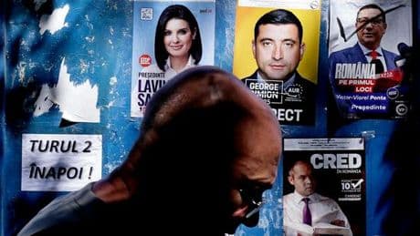 Romania al voto dopo il ?caso Mosca?: populisti in vantaggio tra le tensioni