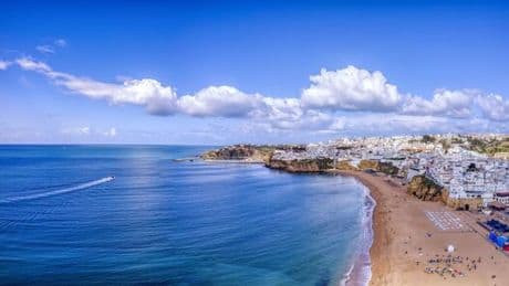 UK Foreign Office issues alert over holiday hotspot's strict new rules with £1.5k fine