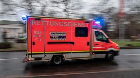 Auf Wertstoffhof: Tödlicher Unfall: 56-Jähriger von Radlader überrollt