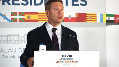 García-Page asegura que España es &quot;un puzzle roto&quot; y es &quot;presa del frenetismo asfixiante&quot;