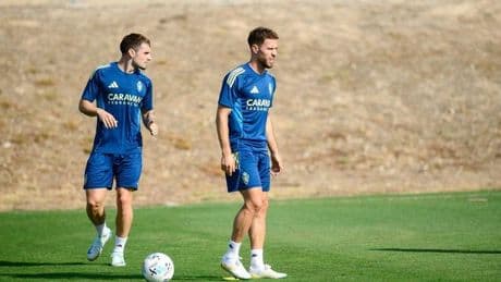 Calero se entrena al margen tras volver a Zaragoza ayer por la falta de acuerdo en el traspaso a la Cultural