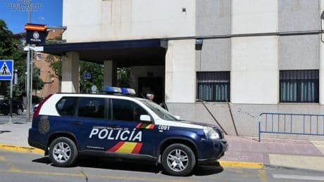 Detenido por ofrecer dinero a cambio de hacer prácticas masoquistas con menores