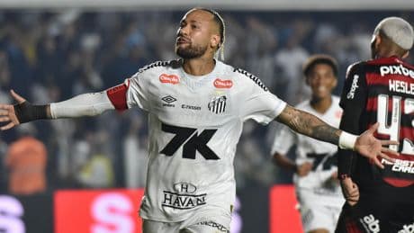 Foot : «Je veux jouer 90 minutes à chaque match», lance Neymar après son retour décisif avec Santos