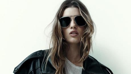 Locura mundial por la cazadora de 60 euros de Zara que ya tiene lista de espera: “Parece de lujo”