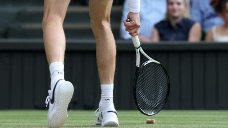 Wimbledon crowd boo spectator after champagne cork interrupts Alcaraz-Sinner final