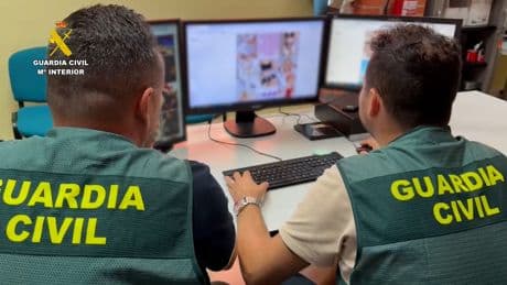 Un menor investigado en Valencia por difundir imágenes de sus compañeras de instituto desnudas alteradas con  IA