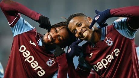Trabzonspor'daki performansıyla dikkat çekti: Fenerbahçe ve Galatasaray transferde karşı karşıya!