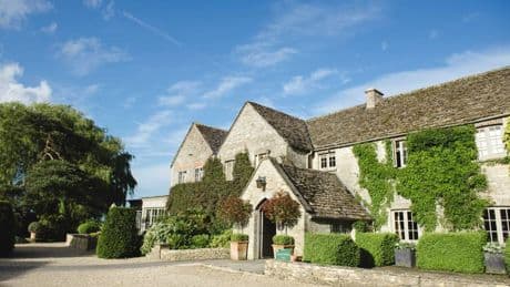 Posh UK spa hotel praised by mums as perfect for kids – thanks to Ofsted creche, huge playbarn and early teatime
