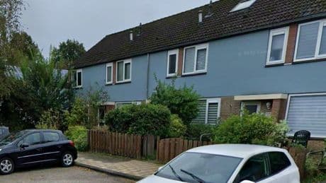 Politie vindt overleden persoon in woning Assen, mogelijk al maanden dood