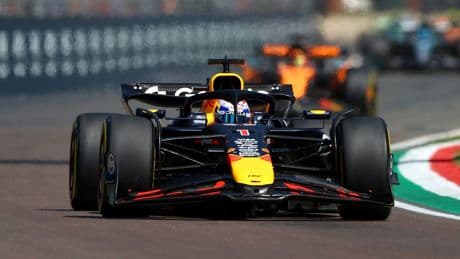 Weltmeister siegt in Imola - Verstappen gewinnt nach 14 Sekunden