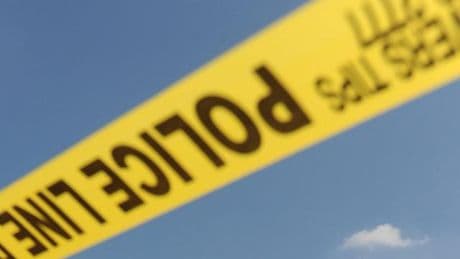 Unfall: Zweijähriger Junge überlebt Fall aus dem 15. Stock
