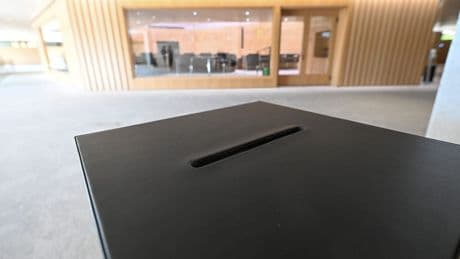 Nach Hakenkreuz-Skandal im Landtag - Ermittlungen laufen