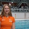 WK-zwemster Milou van Wijk wil met haar verhaal anderen inspireren: ‘Kinderen lachten mij uit toen ik kaal werd’