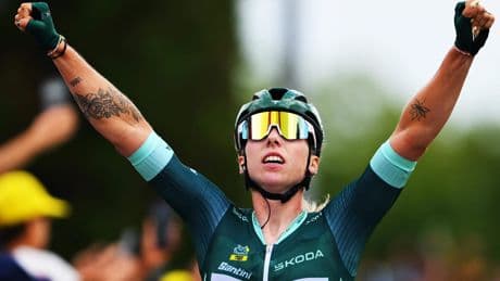 Herbeleef: Wiebes sprint naar tweede ritzege in Tour de France Femmes, Vos blijft in geel, Vollering komt dag door