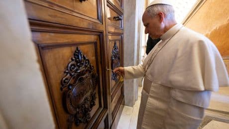 Découvrez les images de la réouverture de l’appartement pontifical par le pape Léon XIV