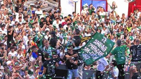 Locura total en Elche por la fiesta del ascenso