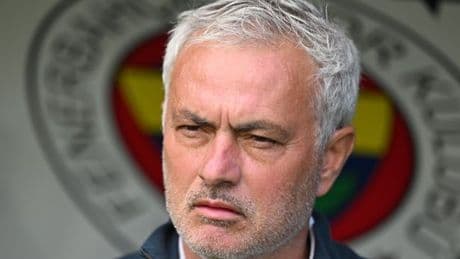 Jose Mourinho accused of 'losing humility' by ex-Chelsea star who thinks he should retire