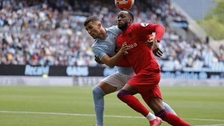 El Celta, con uno menos, vence al Sevilla y eleva sus opciones de jugar en Europa