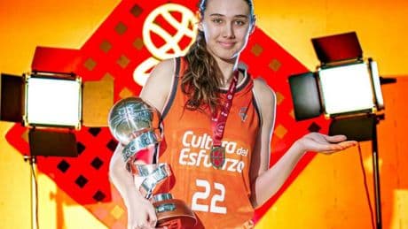 La niña española de 13 años y más de 1,90 m. que hace historia: Anastasia Lishchuk, una adelantada a su tiempo