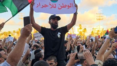 En Libye, à Tripoli, les combats entre milices éveillent la colère populaire