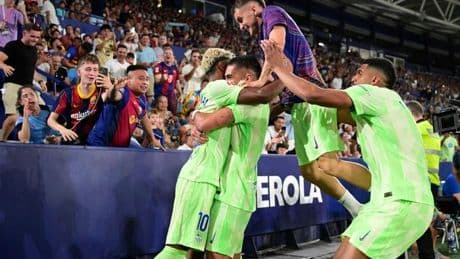 Pedri y Lamine llevan al Barça a un triunfo increíble