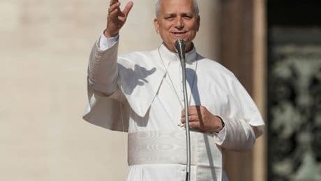 Papst trifft Kameramann: Kurioser Patzer im Livestream